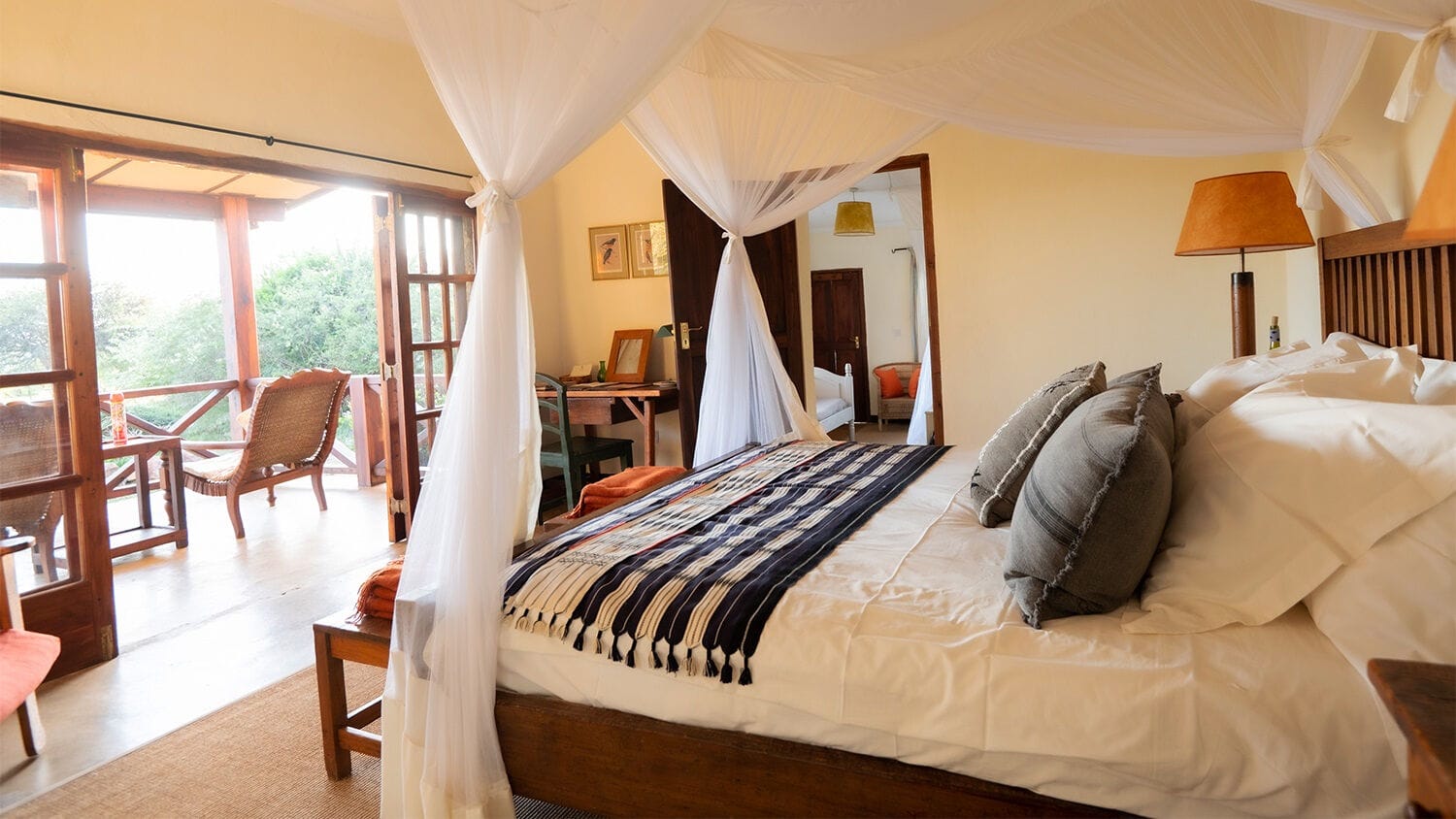 060 Sosian Lodge
