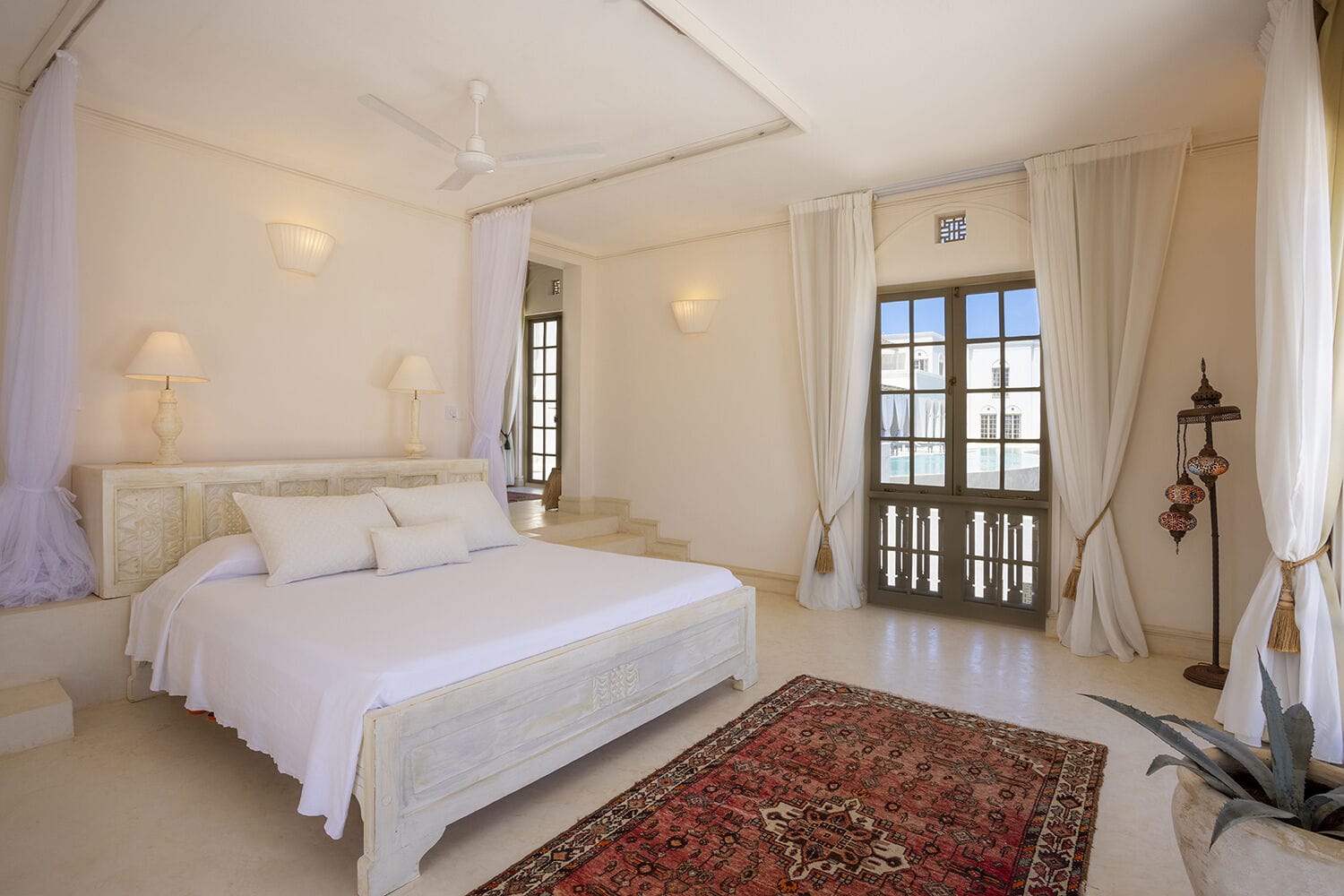 037 Beach Palazzo