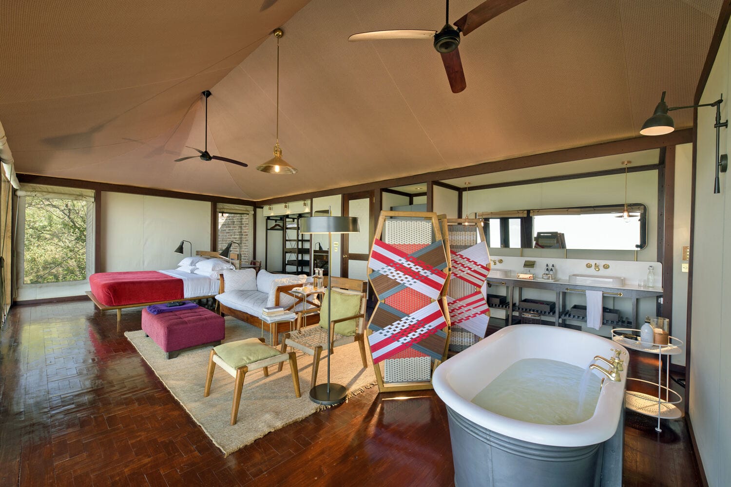 010 Angama Mara