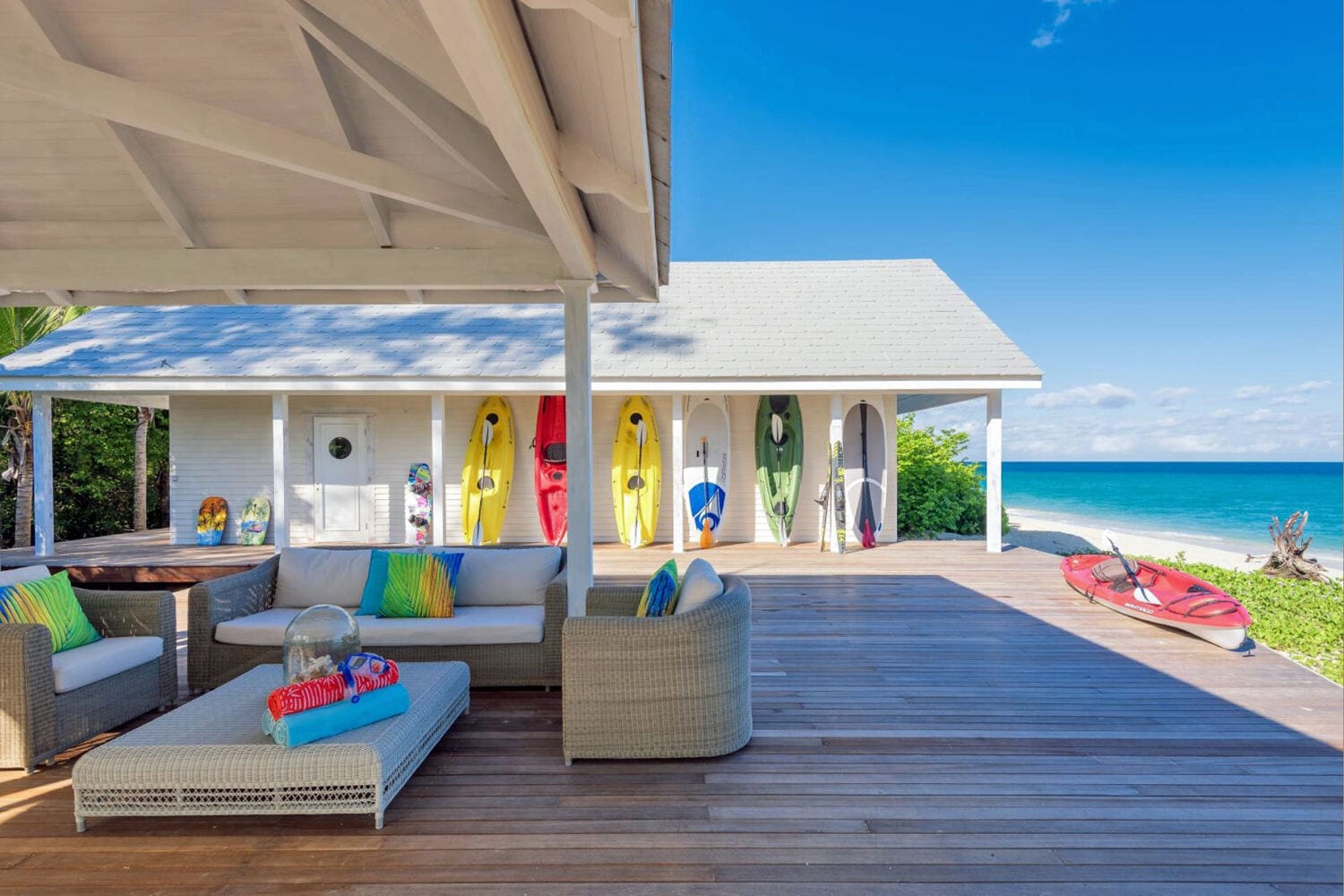 024 Thanda Island