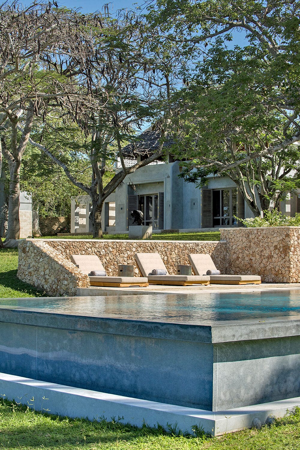 067 Sirai Beach